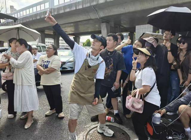 信用盘怎么注册_47岁TVB黄金配角长沙摆摊卖咖啡