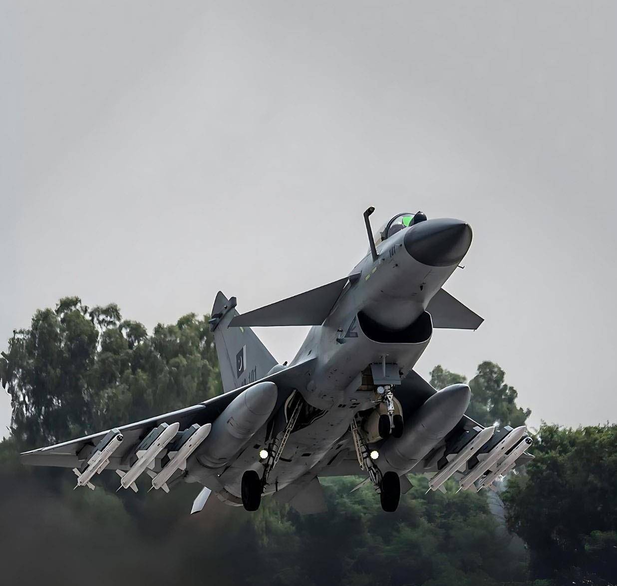 皇冠登1登2登3_阵风被歼-10击落4架后皇冠登1登2登3，法国战机又迎来噩耗：乌军幻影-2000坠毁