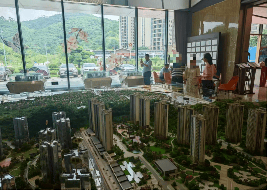 皇冠足球平台代理_最低40万元一套皇冠足球平台代理，李嘉诚家族甩货大湾区400套房源！一套房价格仅约香港同面积首付，中介称“很多香港客户来买”