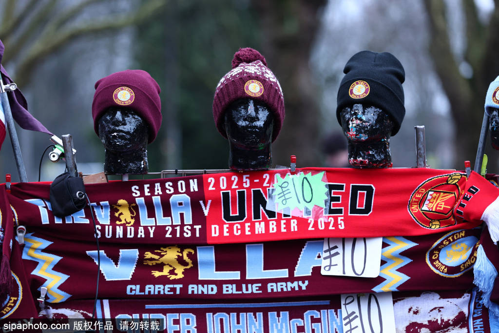 皇冠tg @xinyongwang_曼联球迷看台打横幅抗议：拉爵没戏皇冠tg @xinyongwang，我们想要回我们的俱乐部